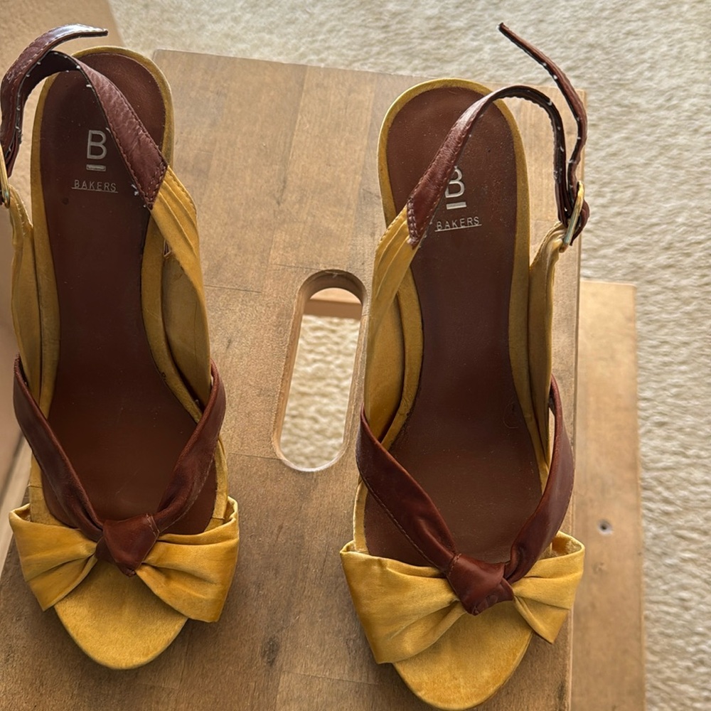 Bakers heels

Size 7